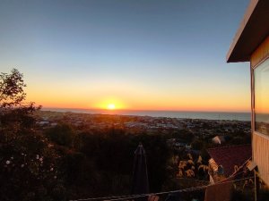 ウッドデッキからの朝日