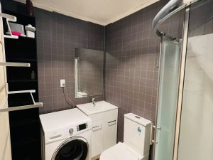 2cbe785d898856b6828e96a35f1e9e93