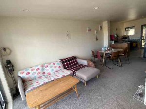 6 lounge