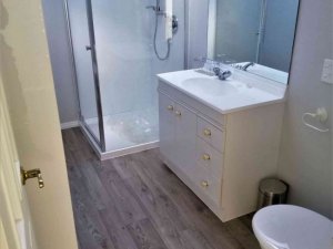 82886_bathroom_thb