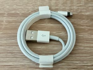 1. Lightning ケーブル(USB-A)