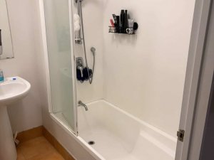 EAFB95E5-A44C-4238-98C3-CD7CDBB68C86