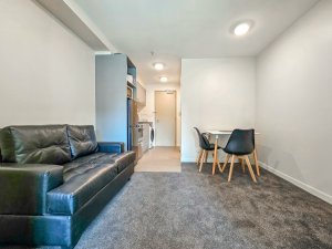 thumb-836871639_J3vKWuIi_bac70fb245b8f148719bd6bff7b548d23f528f13_750x563