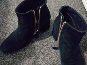 1000015381
