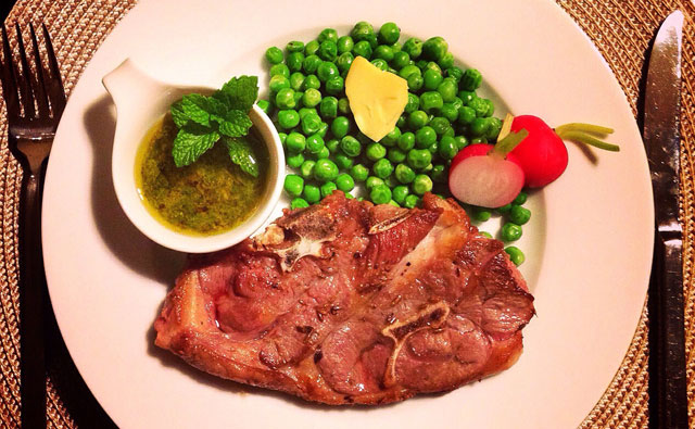 器に盛り付けて完成