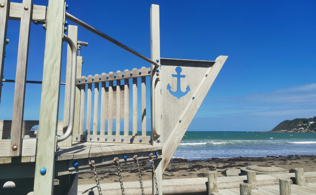 ウェリントンで楽しむ海辺　LYALL BAY