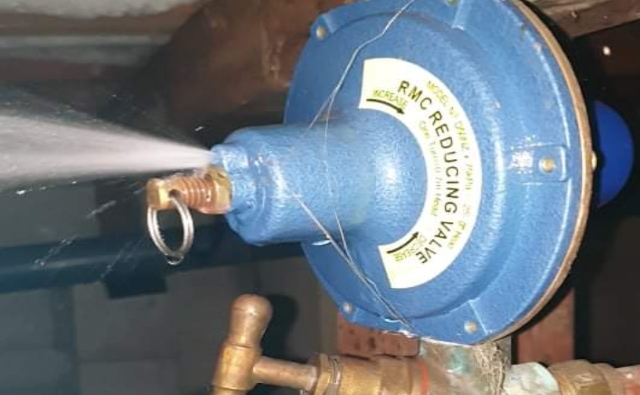 水道管が破裂