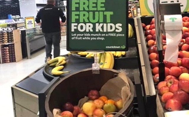 FREE FRUIT FOR KIDS