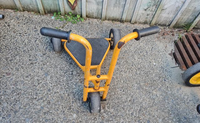 三輪車